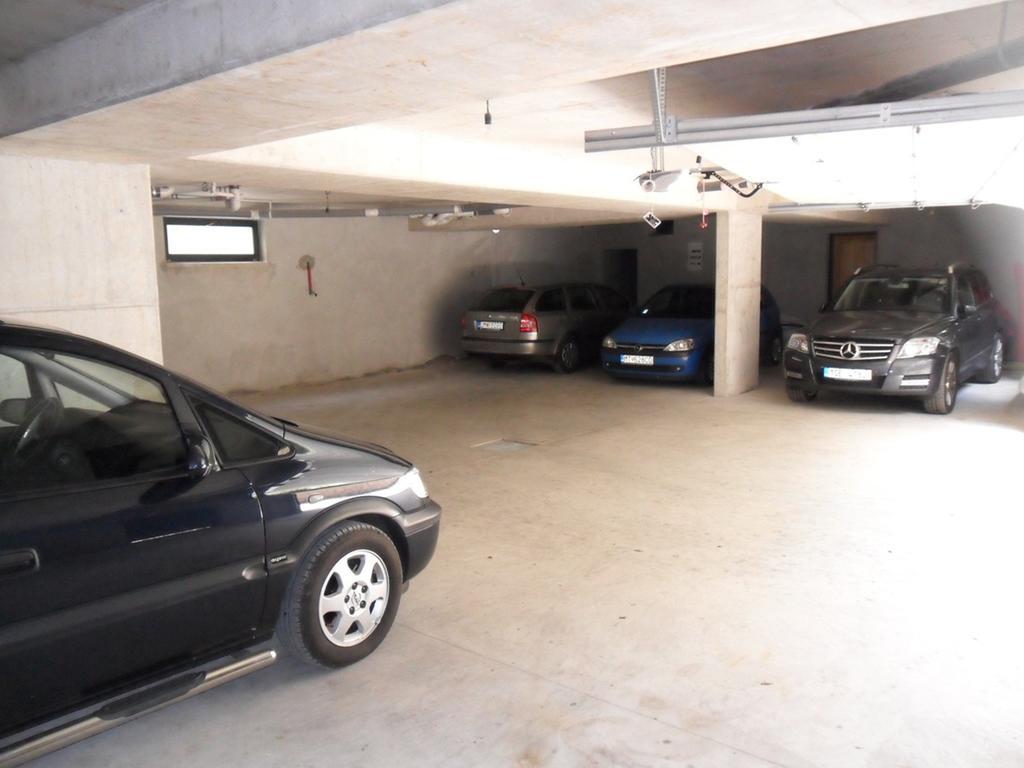Apartment Cinthija ビビニェ エクステリア 写真