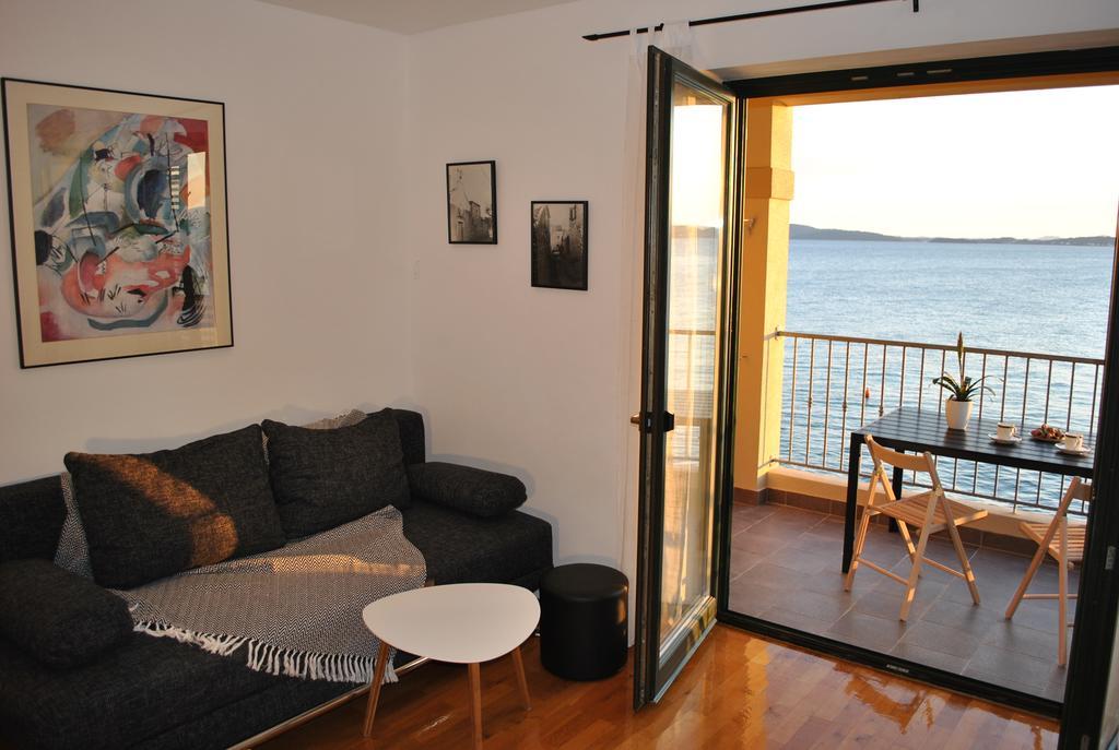 Apartment Cinthija ビビニェ エクステリア 写真