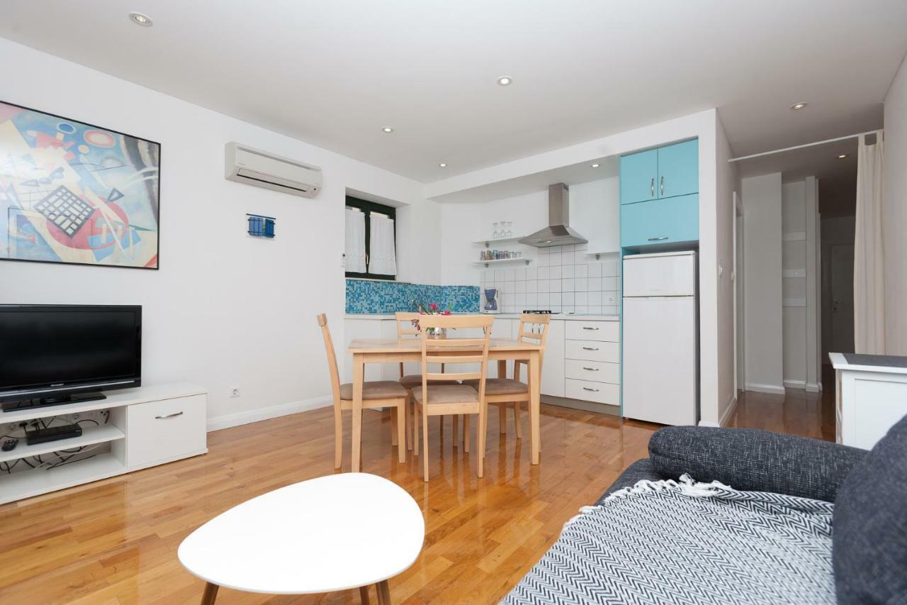 Apartment Cinthija ビビニェ エクステリア 写真